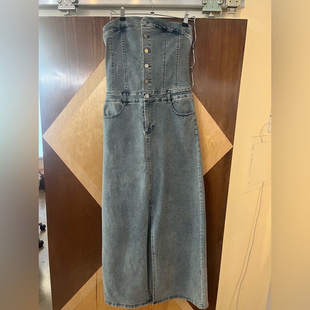 Denim maxi dress with buttons